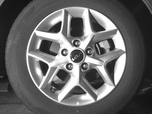 Used 2025 Kia Soul LX w/ LX Technology Package image 13