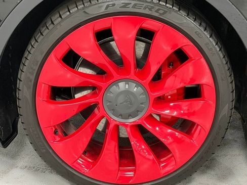 Used 2021 Tesla Model Y Performance image 8