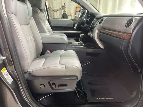 Used 2017 Toyota Tundra Limited w/ Limited Premium Package AWD/4WD image 24