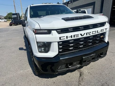Used 2021 Chevrolet Silverado 2500 Custom w/ Custom Value Package AWD/4WD image 14