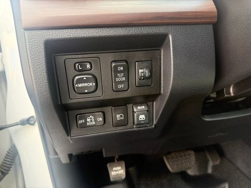 Used 2018 Toyota Tundra Limited AWD/4WD image 13