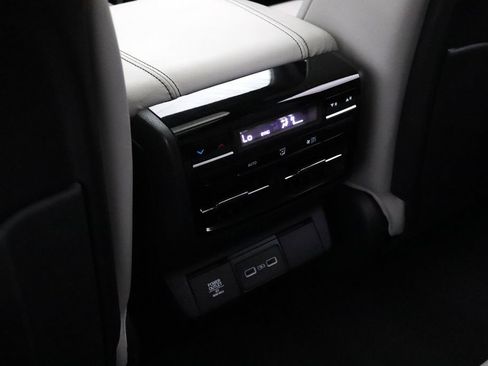 Used 2023 Acura MDX SH-AWD w/ Technology Package image 11