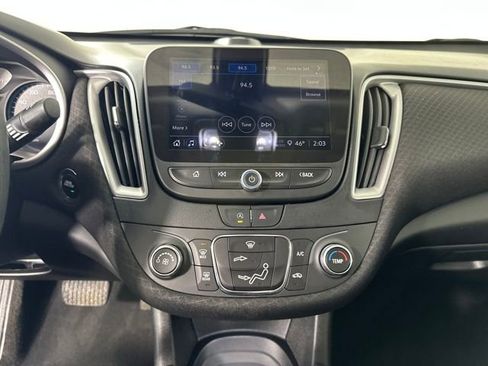 Used 2021 Chevrolet Malibu LS image 21