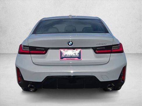Used 2025 BMW 330i Sedan w/ M Sport Package image 7