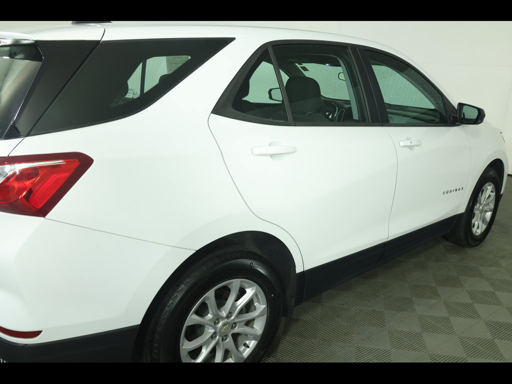 Used 2020 Chevrolet Equinox LS FWD image 17