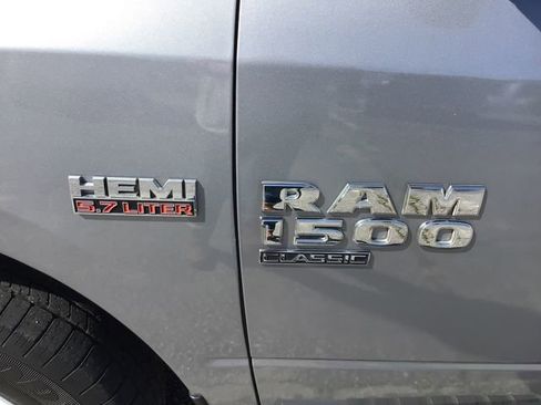 Used 2020 RAM 1500 Classic SLT RWD image 18
