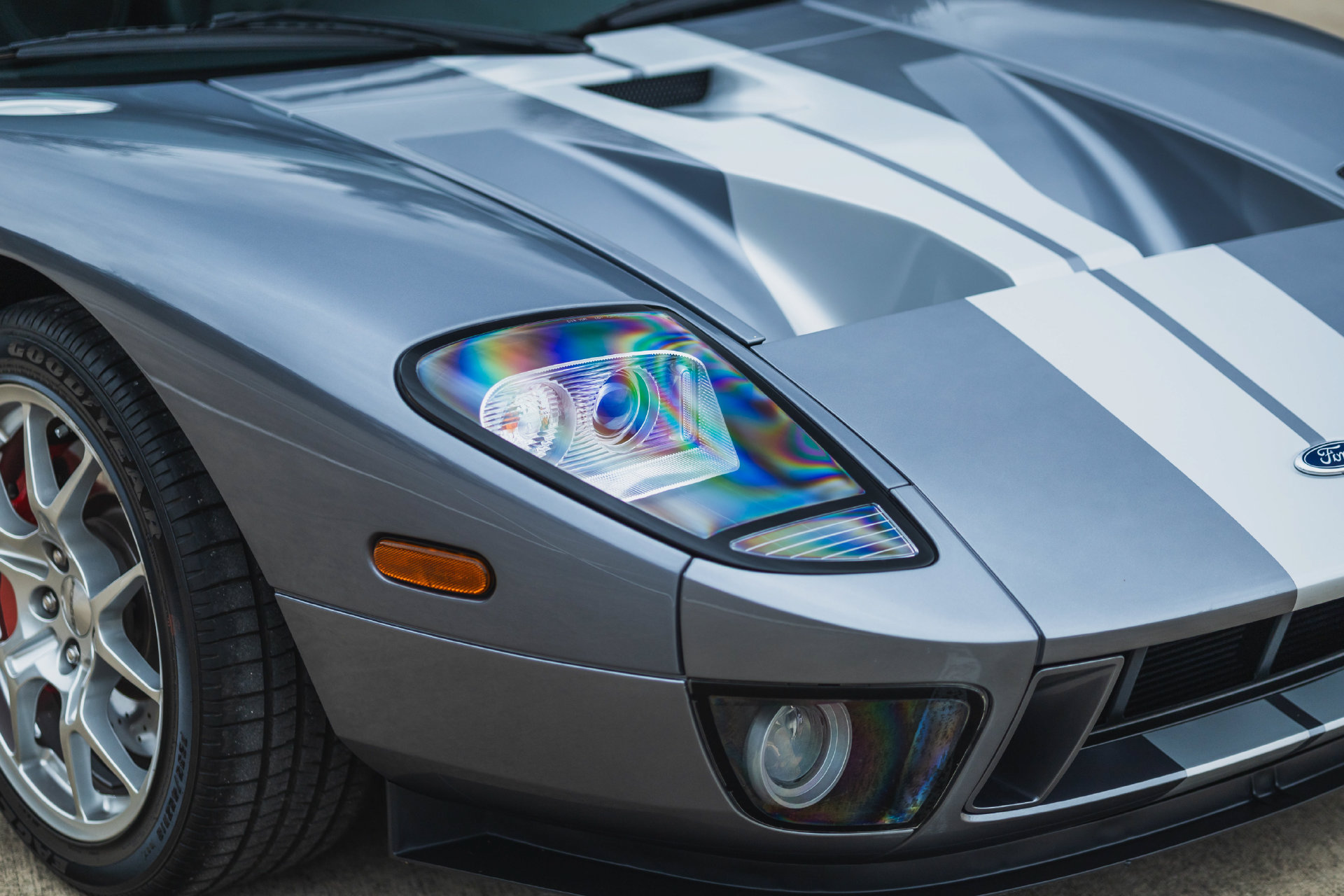 Used 2006 Ford GT RWD image 36