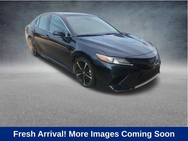 Used 2018 Toyota Camry XSE FWD image 1