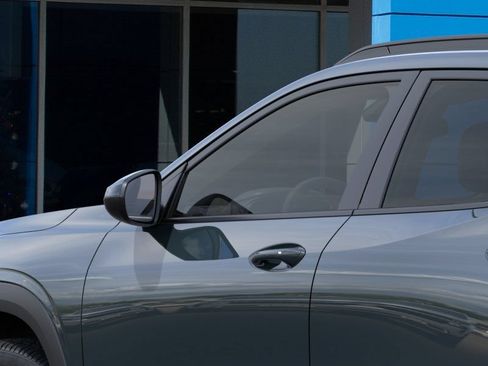New 2026 Chevrolet Trax LT w/ LT Convenience Package FWD image 12