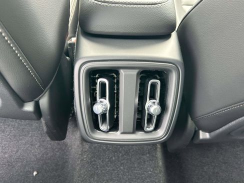 New 2026 Volvo XC40 B5 Core AWD/4WD image 16