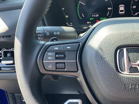 Used 2025 Honda Accord Sport image 21