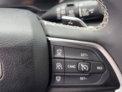 Used 2023 Jeep Grand Cherokee L Laredo image 19