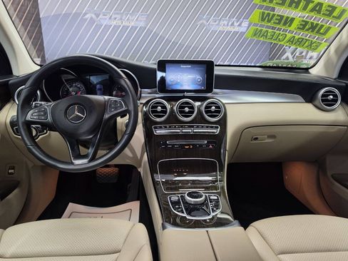 Used 2019 Mercedes-Benz GLC 300 image 16