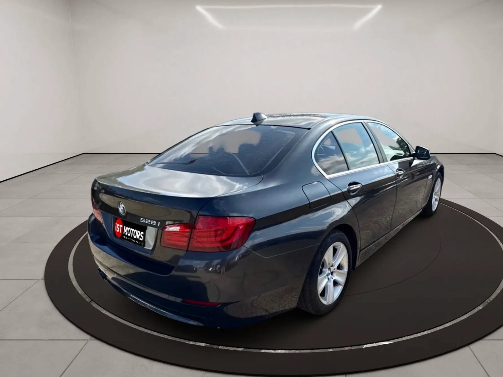 Used 2013 BMW 528i Sedan RWD image 6
