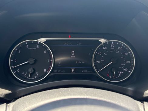 Used 2025 Nissan Sentra SV FWD image 38