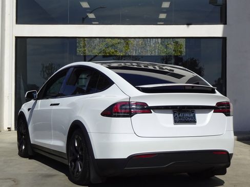 Used 2023 Tesla Model X image 6