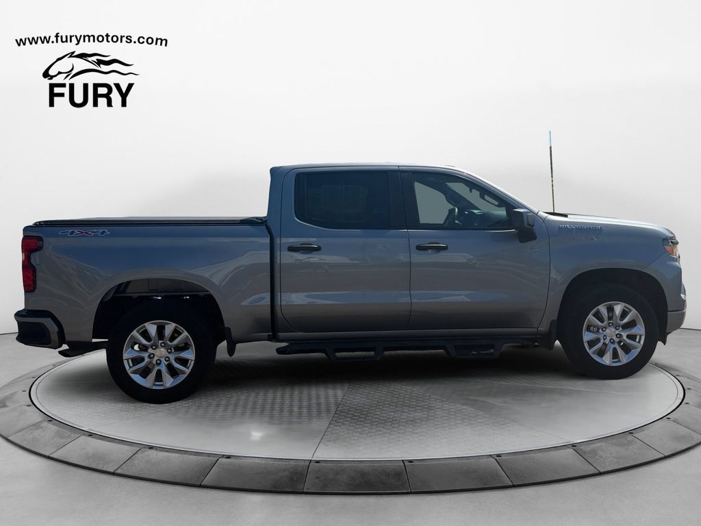 Used 2023 Chevrolet Silverado 1500 Custom AWD/4WD image 3