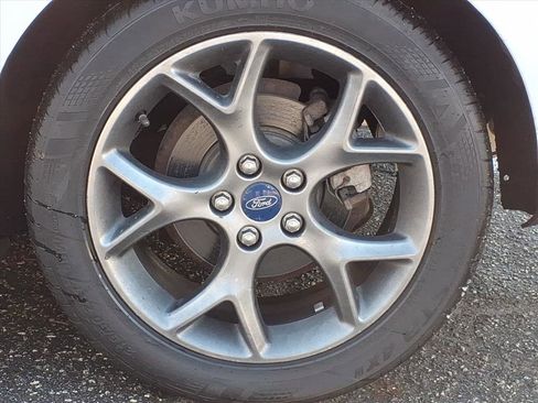 Used 2014 Ford Focus SE w/ Equipment Group 201A image 5