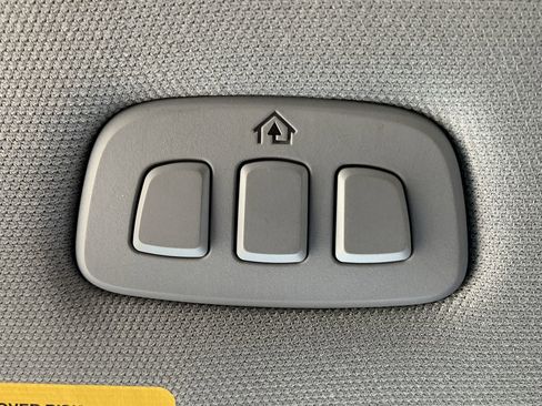 Used 2023 Ford F150 Lariat w/ Equipment Group 502A High image 43