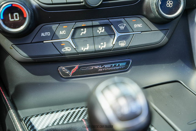 Used 2018 Chevrolet Corvette Stingray Coupe w/ 1LT RWD image 30
