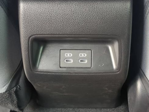Used 2025 Toyota Corolla SE FWD image 15