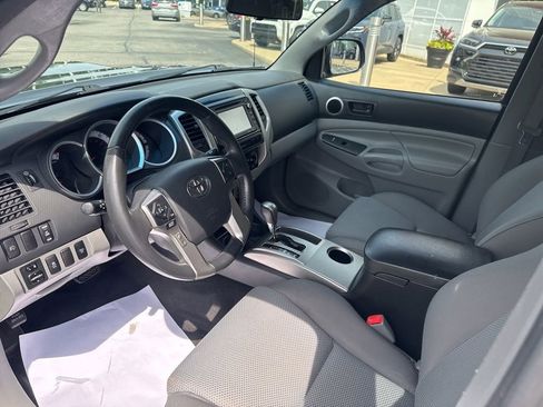 Used 2015 Toyota Tacoma 4x4 Double Cab w/ TRD Sport Package image 14