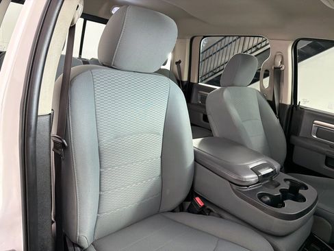 Used 2019 RAM 1500 Classic SLT AWD/4WD image 23