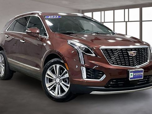 Used 2022 Cadillac XT5 Premium Luxury w/ Platinum Package AWD/4WD image 3