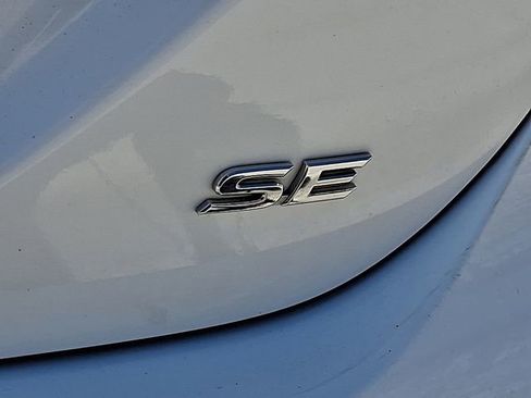 Used 2024 Toyota Camry SE FWD image 10