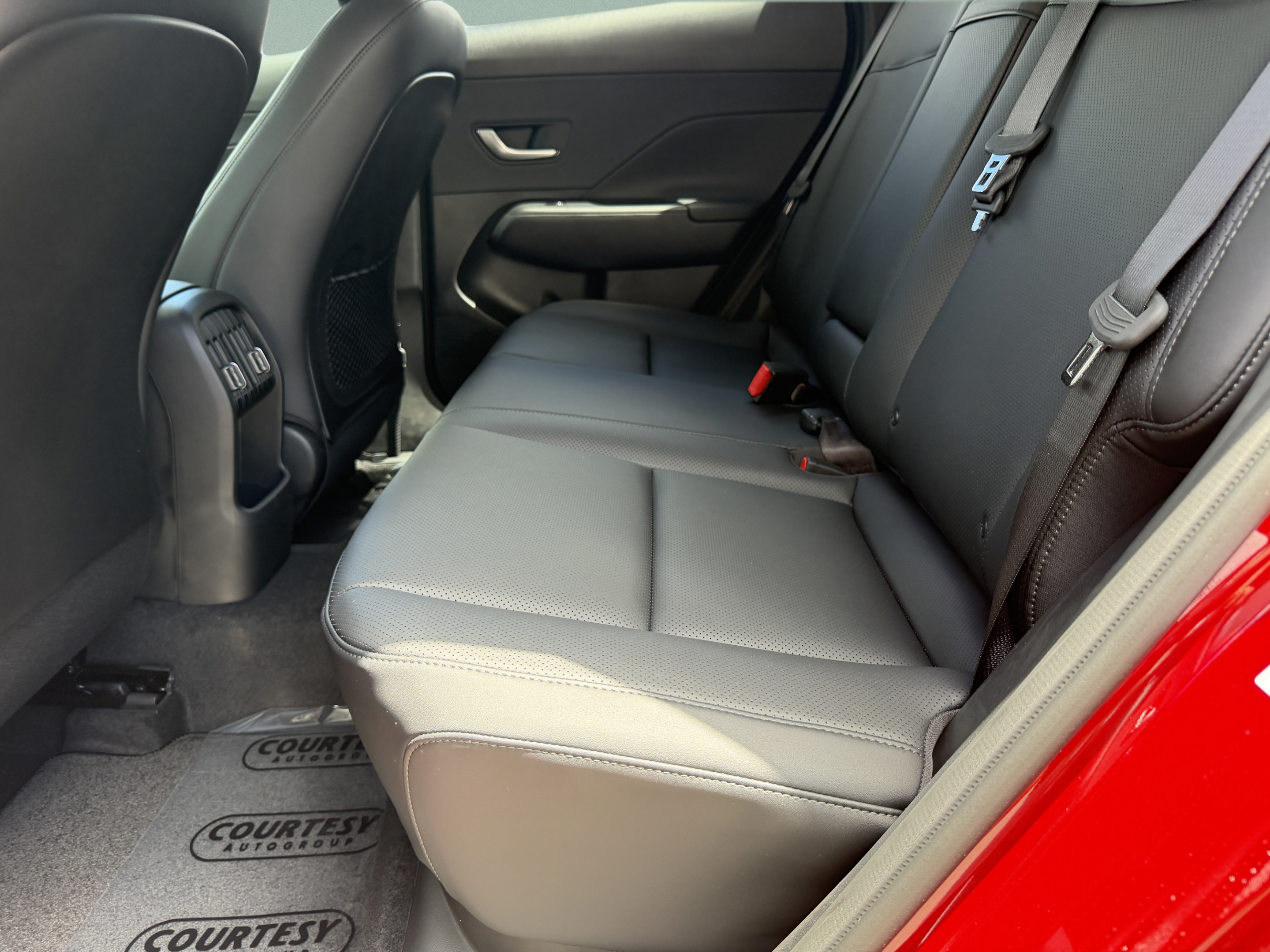 New 2026 Hyundai Kona Limited FWD image 16
