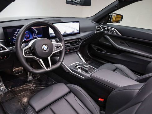 Used 2025 BMW 430i Convertible w/ M Sport Package image 13