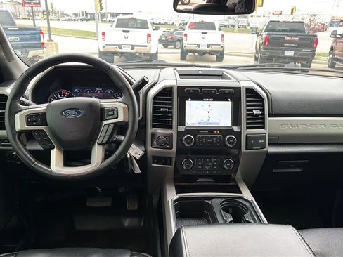 Used 2019 Ford F250 Lariat w/ Chrome Package image 57