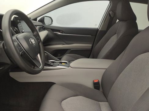 Used 2021 Toyota Camry LE image 17