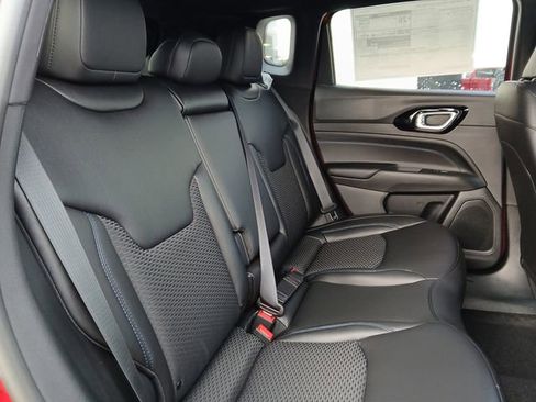 New 2026 Jeep Compass Latitude image 19