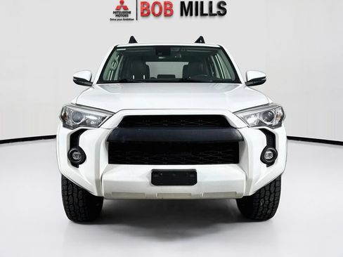Used 2021 Toyota 4Runner SR5 Premium w/ Moonroof Package AWD/4WD image 2