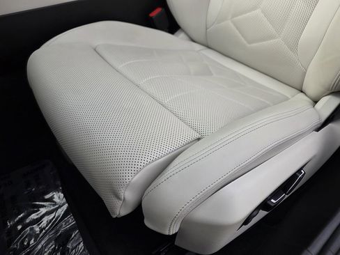 Used 2024 BMW 530i image 22