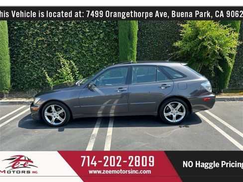 Used 2004 Lexus IS 300 SportCross image 9