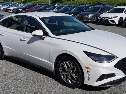 Used 2023 Hyundai Sonata SEL w/ Winter Weather Package FWD image 3