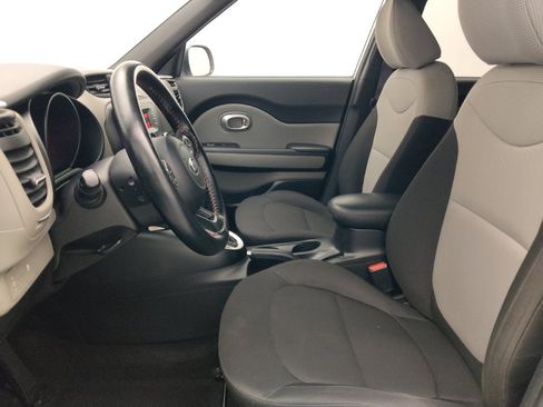 Used 2016 Kia Soul FWD image 17