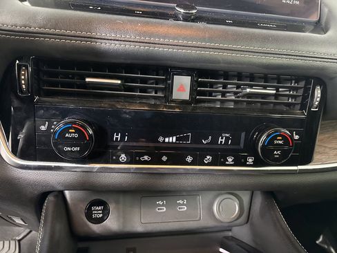 Used 2025 Nissan Rogue Platinum image 20