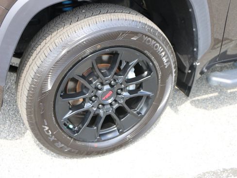 Used 2023 Toyota Tundra Limited w/ TRD Off-Road Package AWD/4WD image 14