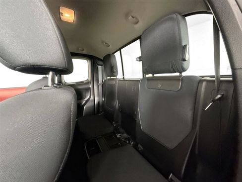 Certified 2022 Toyota Tacoma SR5 image 26