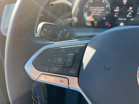 New 2026 Volkswagen Tiguan SE image 15