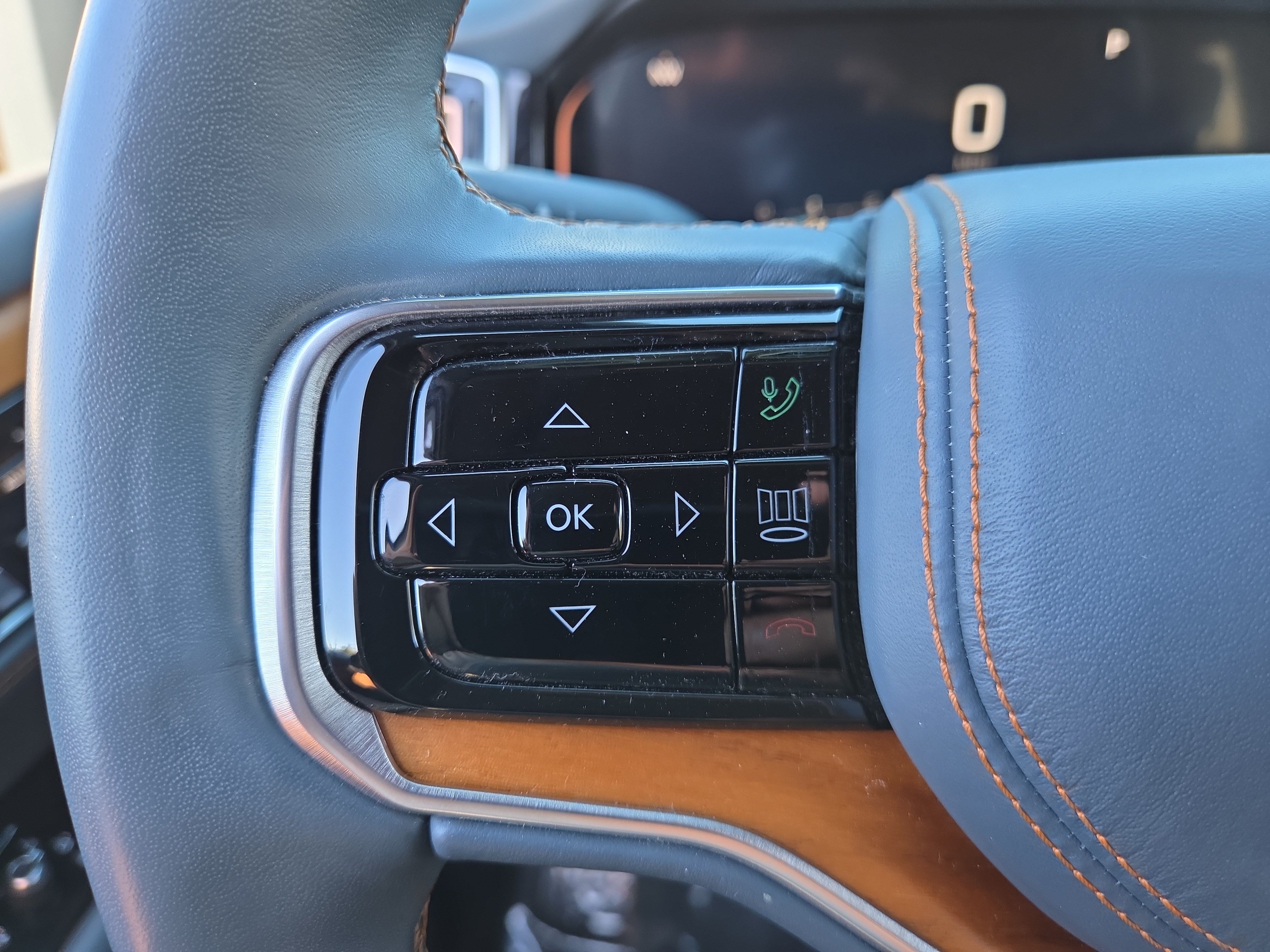 Used 2022 Jeep Grand Wagoneer Series III AWD/4WD image 23