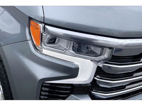 Used 2024 Chevrolet Silverado 1500 High Country w/ Technology Package image 29