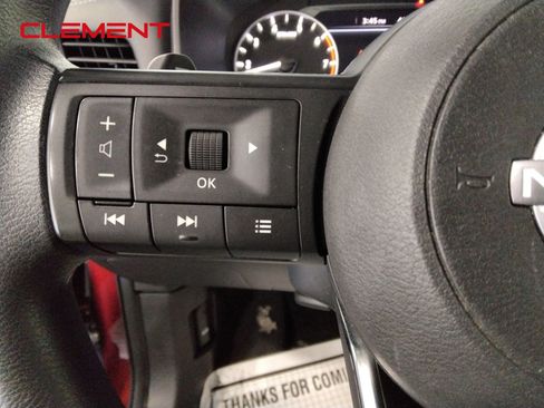 Used 2023 Nissan Rogue S image 13