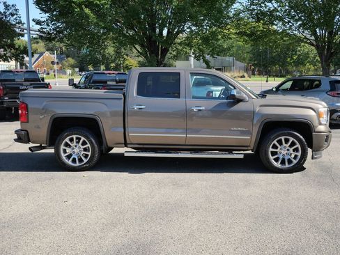 Used 2015 GMC Sierra 1500 Denali w/ Driver Alert Package image 10
