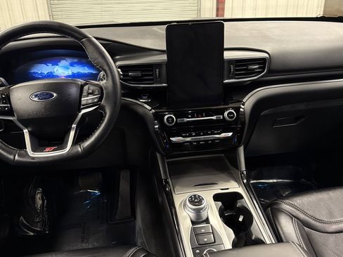 Used 2023 Ford Explorer ST w/ Equipment Group 401A image 18