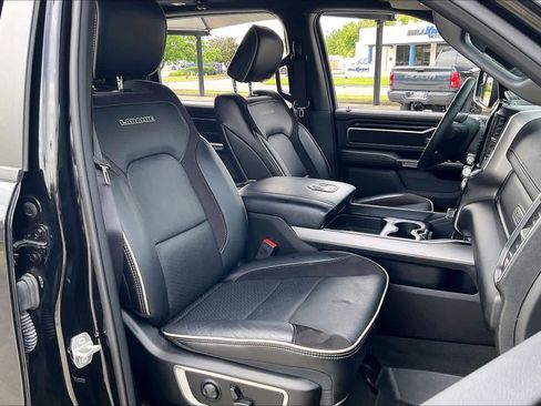 Used 2024 RAM 1500 Laramie image 9