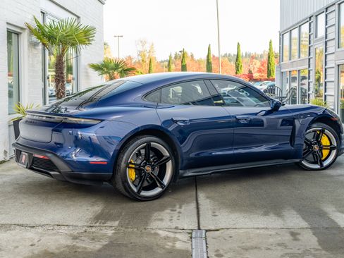 Used 2020 Porsche Taycan Turbo S image 6